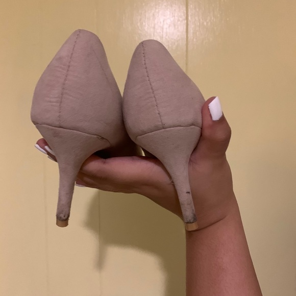 Taupe pointed heels - Picture 4 of 4